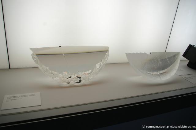 Kreg Kallenberger's Titanic glass art at Corning Museum of Glass.jpg
